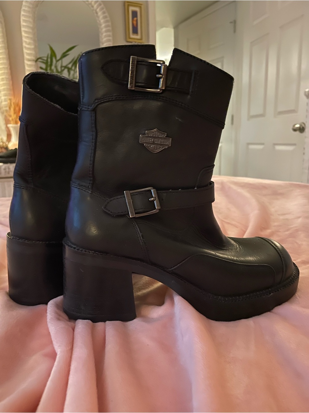 Harley-Davidson Black Leather Buckle Mid-Calf Heeled Boots - Picture 5 of 11